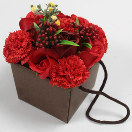 Bouquet Flores Jabón-Rosas Rojas y clavel 1