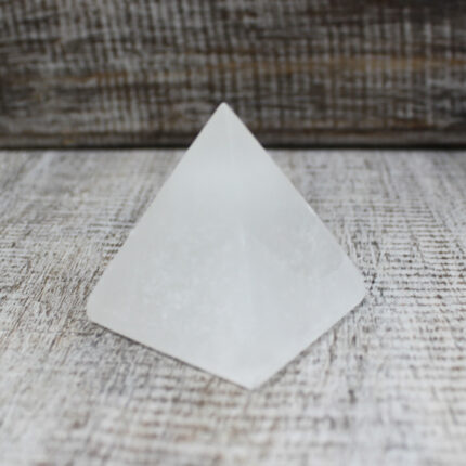 Pirámide de selenita - 5 cm 1
